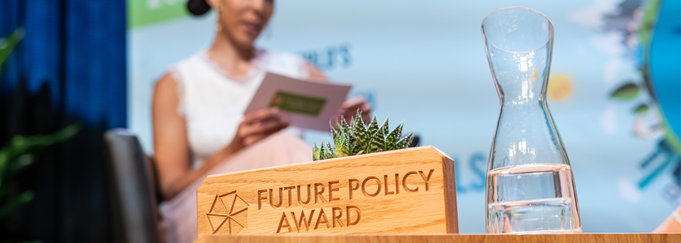 Future Policy Award Banner Farbe